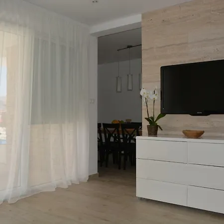 Antea - Modern House With Pool 빌라 *