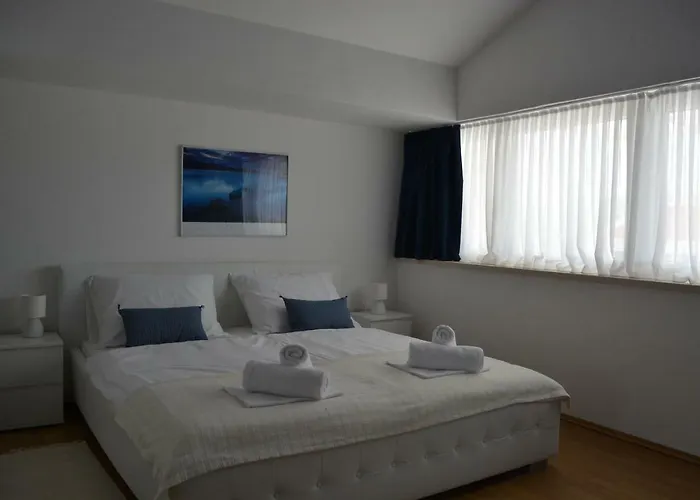 Villa Antea - Modern House With Pool *