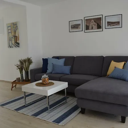 Antea - Modern House With Pool Вилла Паг