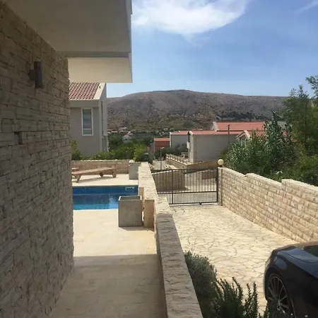 Antea - Modern House With Pool *