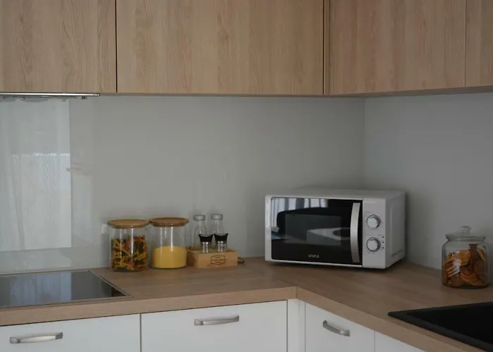 Antea - Modern House With Pool