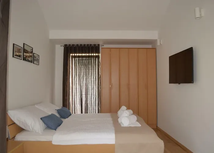 Antea - Modern House With Pool *