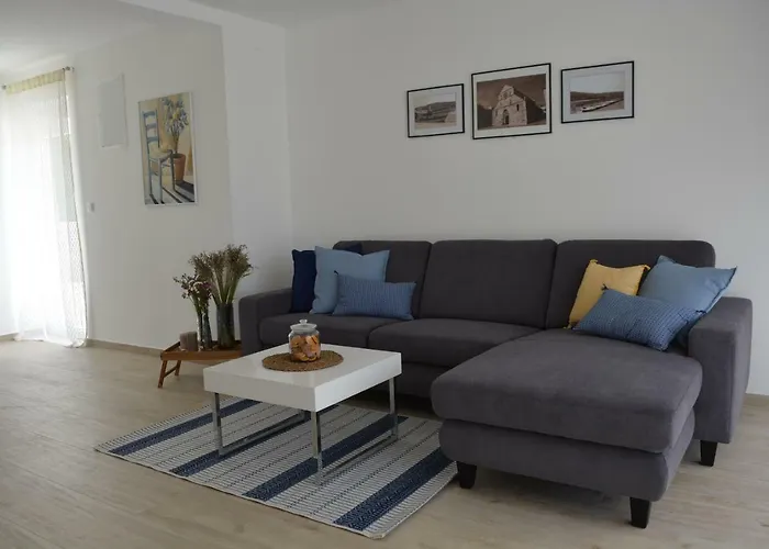 Antea - Modern House With Pool Вилла Паг