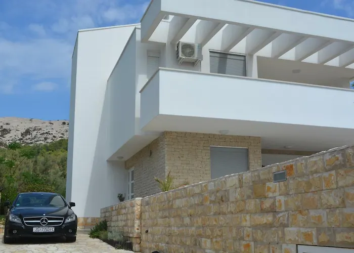 Antea - Modern House With Pool Willa