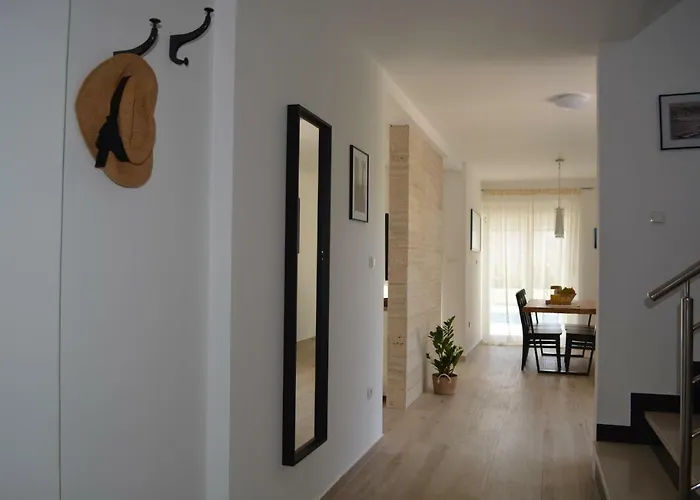 Antea - Modern House With Pool Willa *