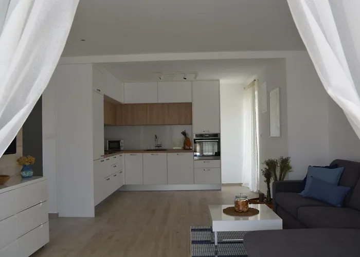Willa Antea - Modern House With Pool Pag Town
